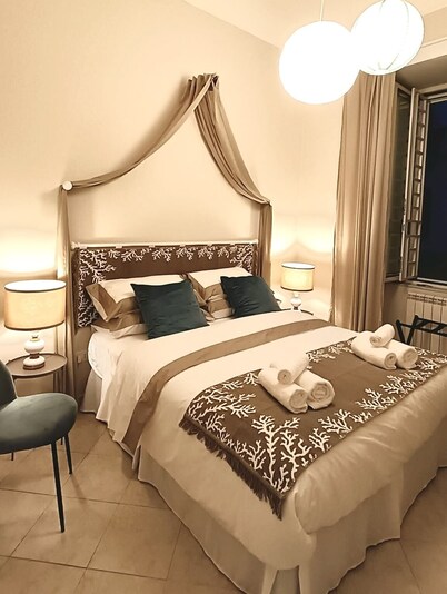 Elegant apartment in the heart of Vomero, your base for exploring Naples