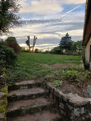 Maison de campagne au coeur du Morvan, idéale pour famille avec enfants animaux