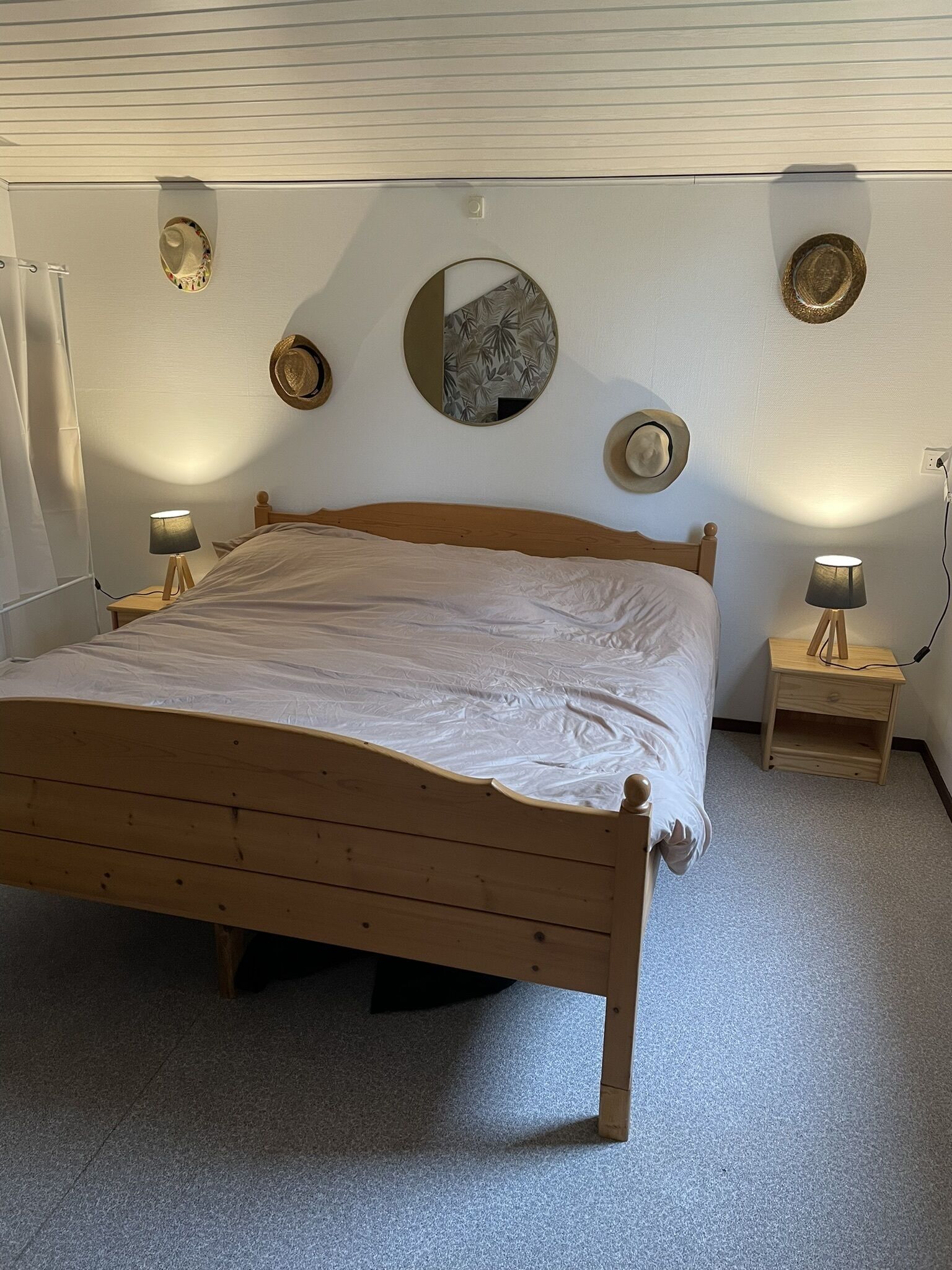 2 sovrum, strykjärn/strykbräda, resesäng och sängkläder