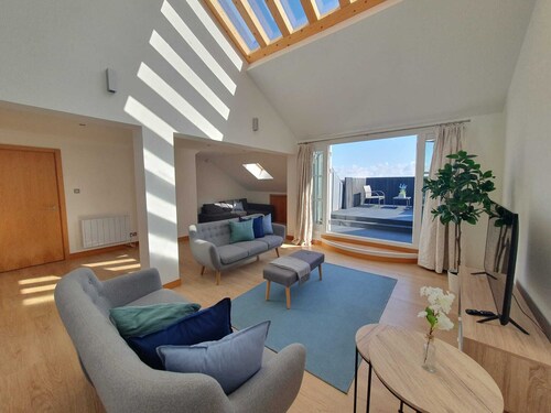 % Roof Top Penthouse | Liverpool Skyline | Luxury