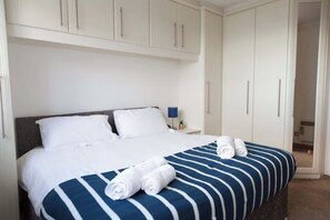 3 bedrooms, iron/ironing board, WiFi, bed sheets - % Roof Top Penthouse | Liverpool Skyline | Luxury (Birkenhead)