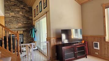 Smart TV, foosball, table tennis