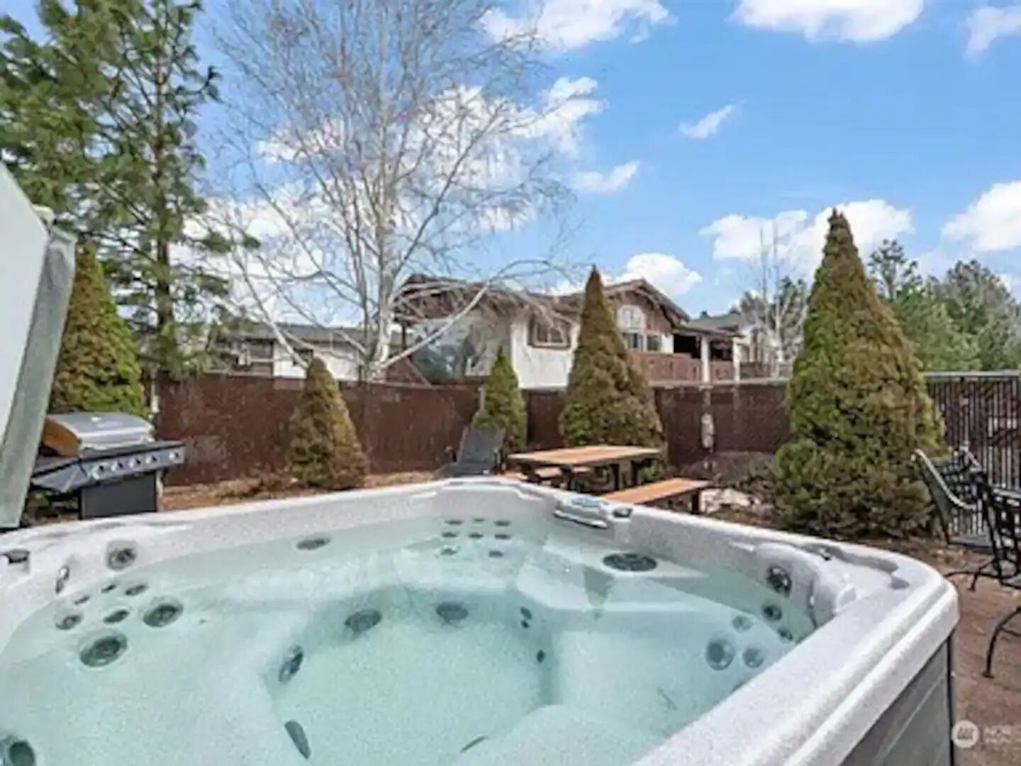 Bain à remous extérieur