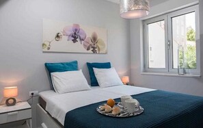 2 bedrooms, iron/ironing board, free WiFi, bed sheets - Paulina 2BR apartment with balcony and sea viiew (Dubrovnik)