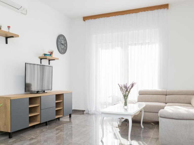 Mihael Holiday House - Three Bedroom Holiday Home With Jacuzzi - Zadar