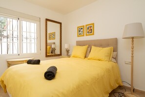 2 bedrooms, iron/ironing board, free WiFi, bed sheets