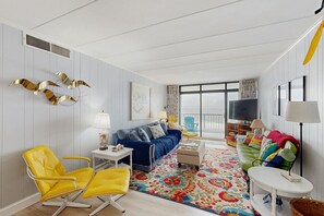 Tv, dvd-afspiller, videobibliotek