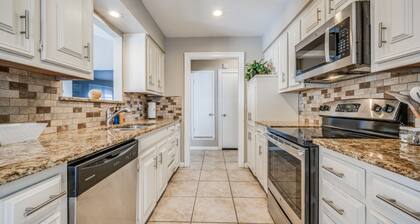 Centrally Located 3BR 2BA - !