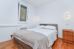 3 bedrooms, iron/ironing board, free WiFi, bed sheets - Apartment Butterfly, Split (Split)