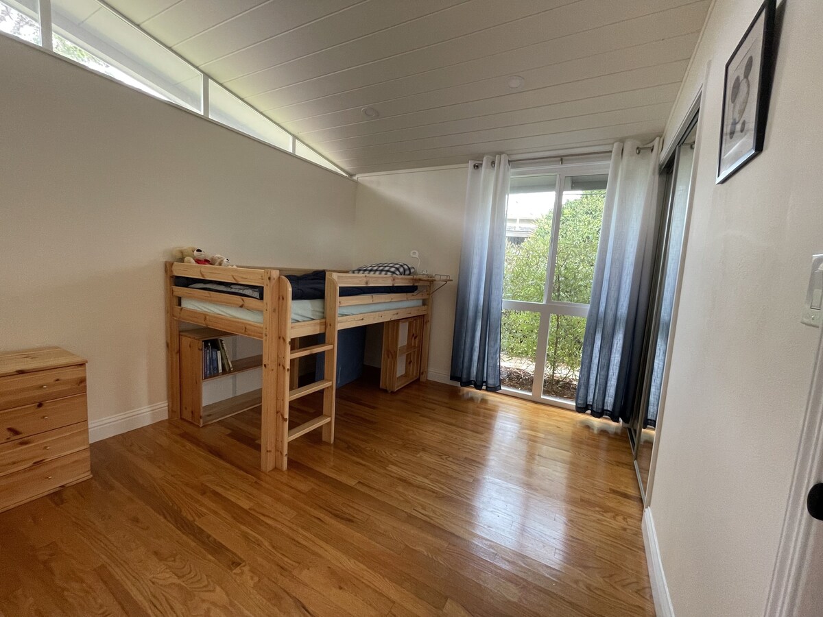 Photo 6 of Quiet, Family Friendly Coastal Retreat