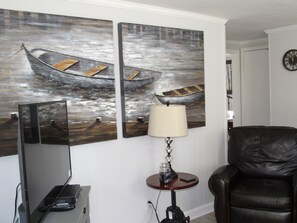 Interior - Green Pond Landing Cozy Cottage. Boat parking, Pet Permitted (Anderson)