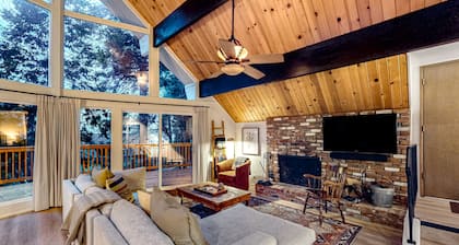 Enchanting lake retreat with fireplace, games, & great deck views - dog-friendly