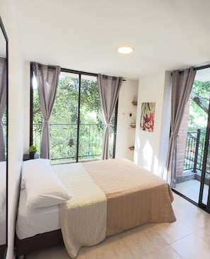 Comfort Apartment | Individually furnished, desk, free WiFi, bed sheets - EDIFICIO FENICIA (Medellín)