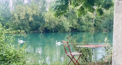 Riverside monastery: 1 bedroom appt, garden. Champagne region, 100km from Paris