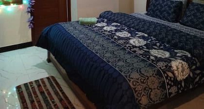Peaceful & Executive appartment for a family. Nearby supermarkets, airport .