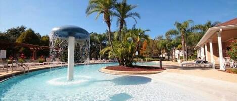 Piscine extérieure, piscine chauffée