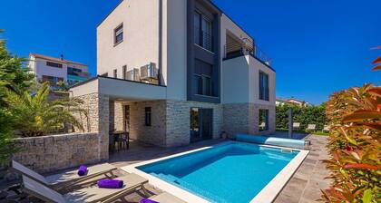 Wohnung SIORA mit beheiztem Pool