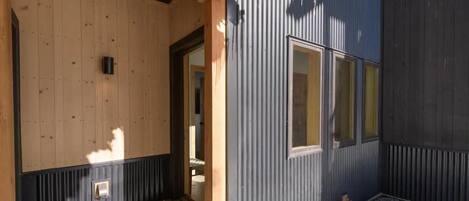 تفاصيل الفندق من الخارج