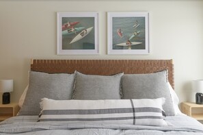 2 bedrooms, in-room safe, iron/ironing board, free WiFi