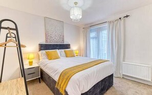 2 bedrooms - Cosy 2 Bedroom flat Chester (Chester)