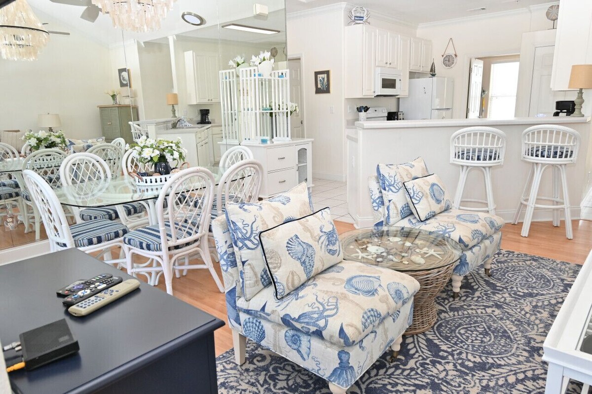 Photo 6 of Sandpiper Cove 2 Bedroom Canal Front Bring Your Boat! Park Your Trailer Under the Unit!