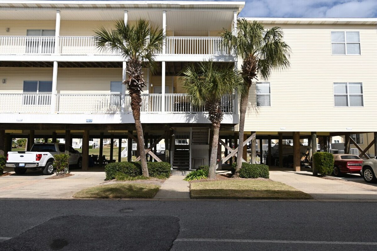 Photo 2 of Sandpiper Cove 2 Bedroom Canal Front Bring Your Boat! Park Your Trailer Under the Unit!