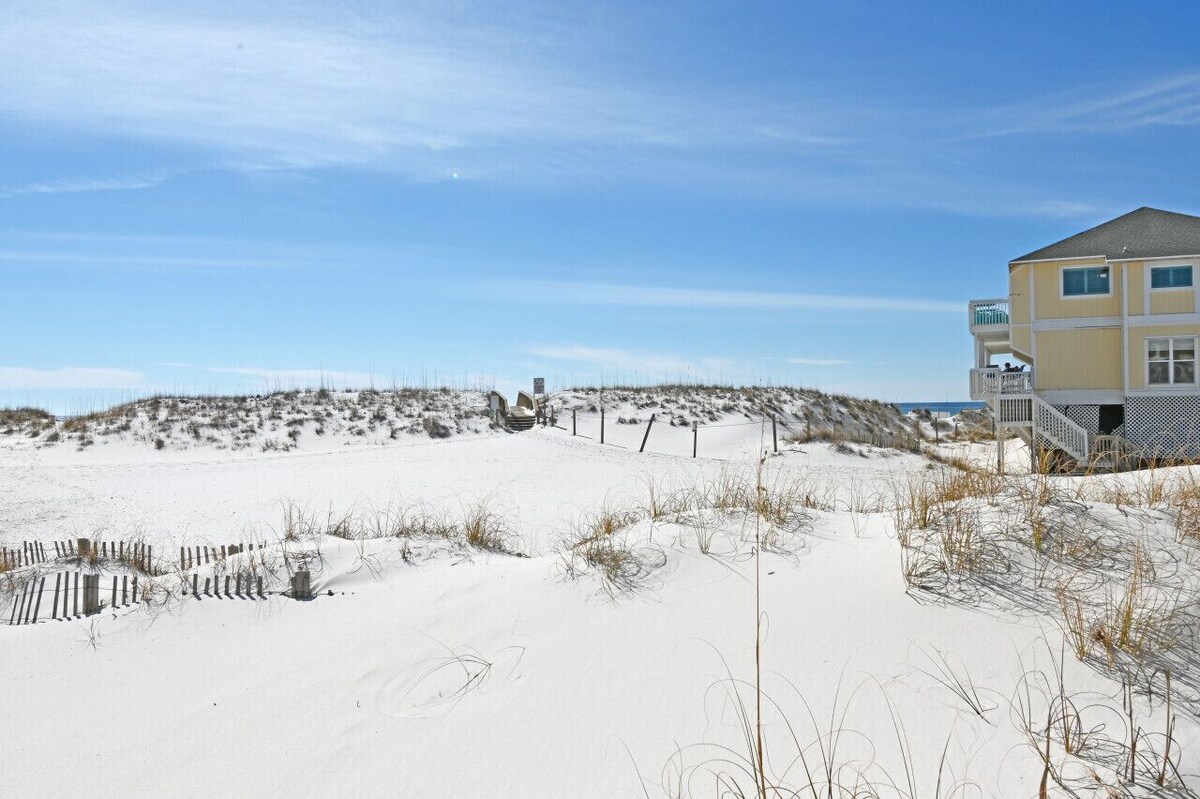 Photo 23 of Your Perfect Beach Getaway With Private Beach Access Pet Friendly
