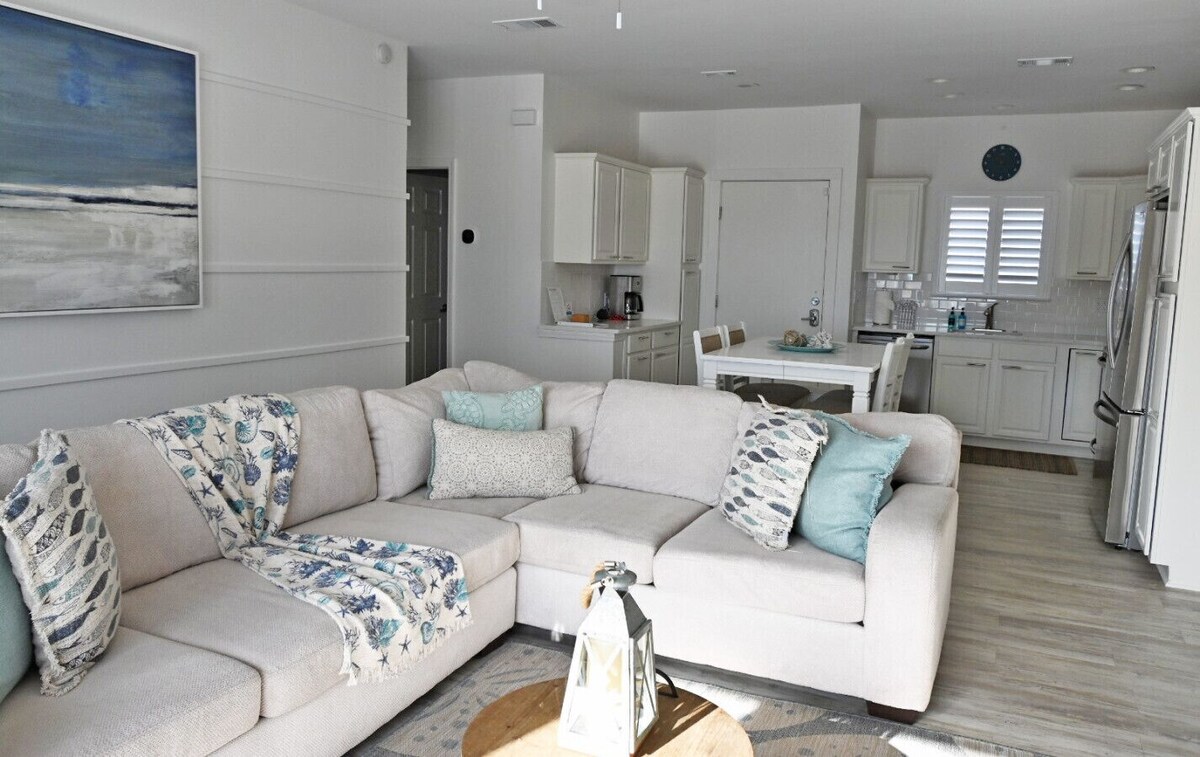 Photo 9 of Your Perfect Beach Getaway With Private Beach Access Pet Friendly