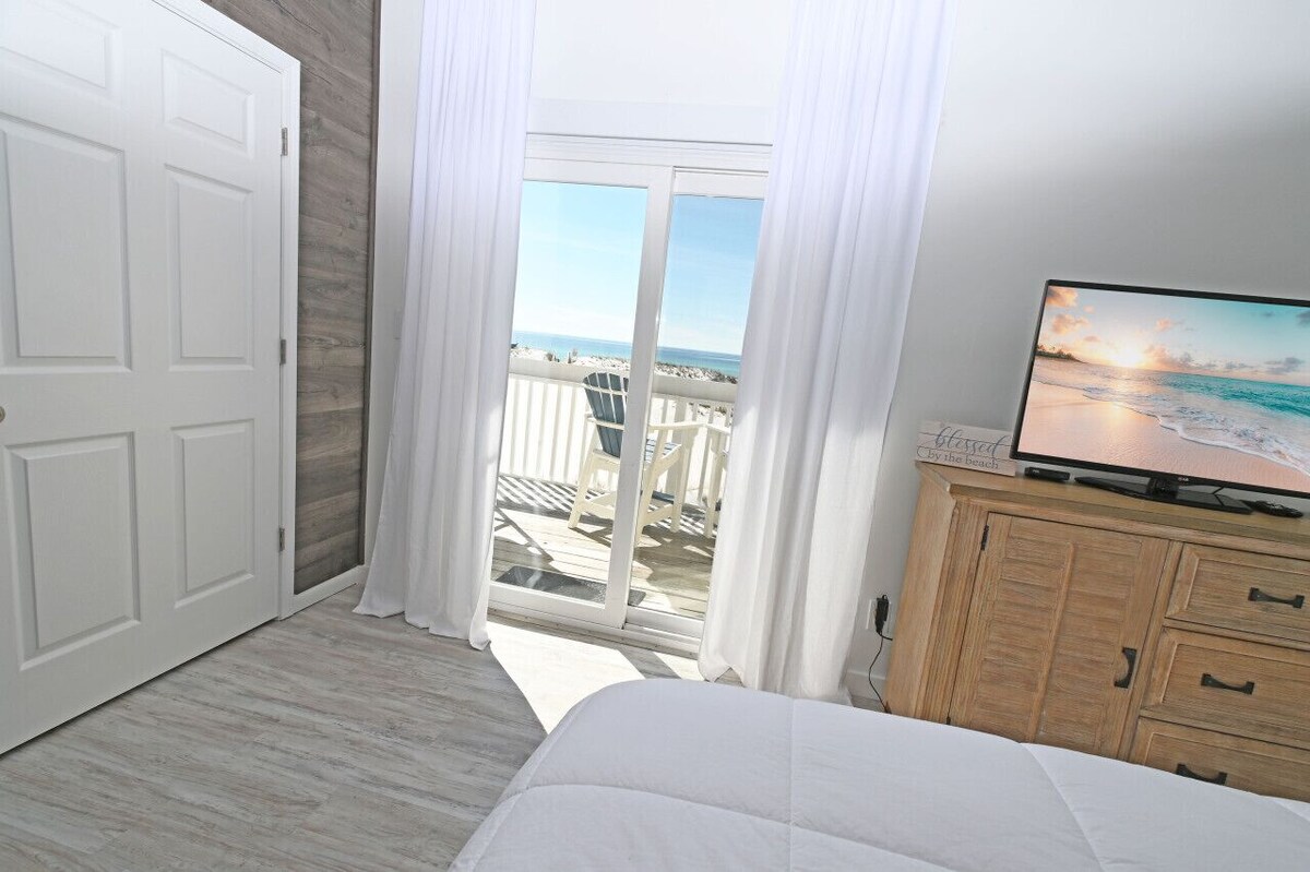 Photo 17 of Your Perfect Beach Getaway With Private Beach Access Pet Friendly