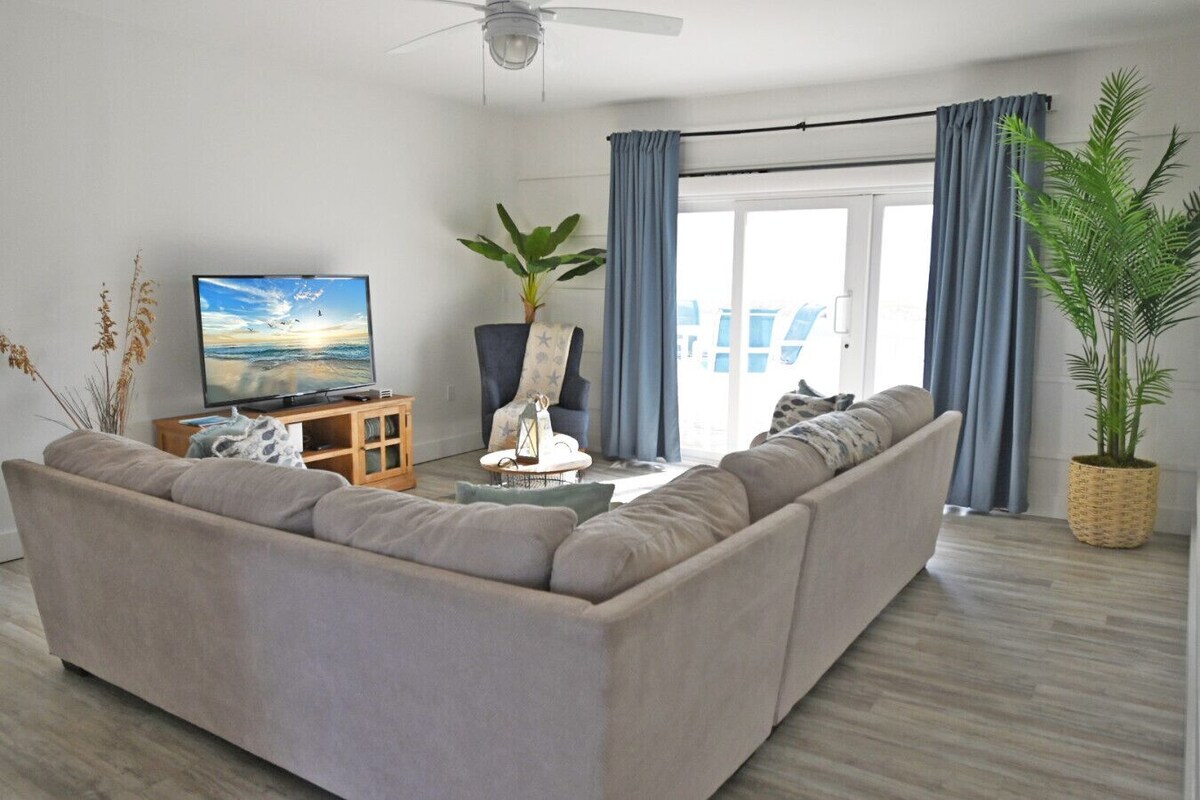 Photo 10 of Your Perfect Beach Getaway With Private Beach Access Pet Friendly