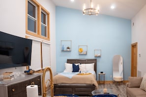 1 dormitori, planxa i posts de planxar, wifi i roba de llit 