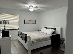 2 Schlafzimmer, Schreibtisch, kostenloses WLAN, Bettwäsche
