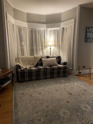 Smart TV - Located in the heart of Ludlow, Minutes from Okemo (Ludlow)