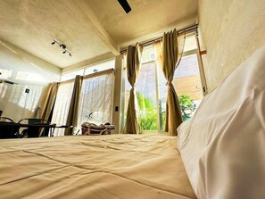 2 dormitorios, escritorio, wifi y ropa de cama