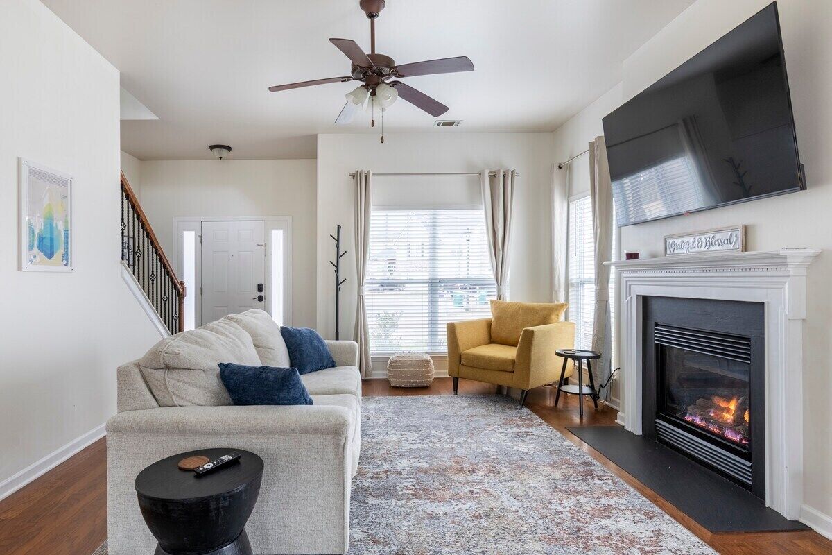 5-BR Near Peter Jenkins Trail