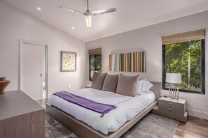 Luxury Villa | 6 bedrooms, Egyptian cotton sheets, premium bedding, memory-foam beds