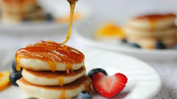 Free daily self-service breakfast  - Hotel Sultán (Granada)