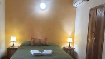 Kahden hengen standard-huone, nÀköala puutarhaan | Terassi/patio