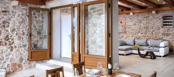 Luxury villa Ploča with pool - EOS CROATIA