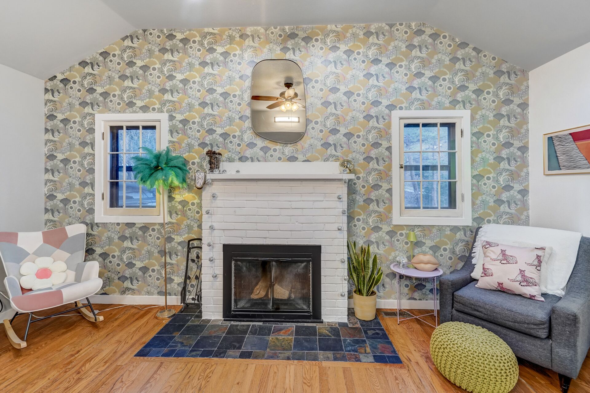 Smart-tv, pejs, bordfodbold, bordtennisbord