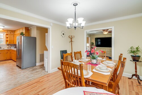 Charming Milton Home w/ Porch - 5 Mi to VIR!