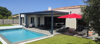 Villa à 800 Mètres Cœur du Village Accessible à Pied, Secteur Sécurisé et Calme