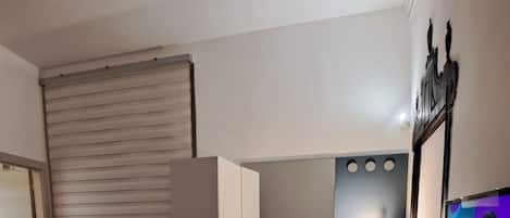 1 bedroom, desk, free WiFi, bed sheets