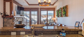 Perfect location❤️ 1 bed / 1 bath retreat in the heart of Northstar Village