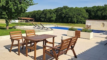 BBQ/picnic area