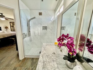 Hair dryer, towels, soap, shampoo - Koi Springs Luxury Oasis | Heated Mineral Saltwater Pool, Free Spa Heat & Views (Desert Hot Springs)