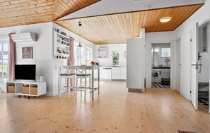 Interior - Nice home in Millinge with WiFi (Millinge)