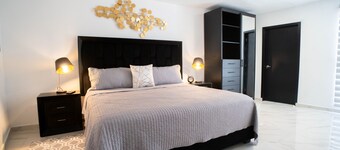 Newly-remodeled Home for multiple guests 