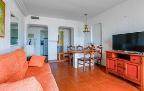 TV - Awesome apartment in Torrevieja (Torrevieja)