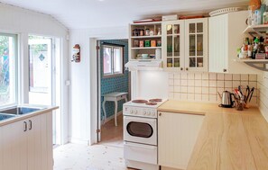 Kühlschrank, Herdplatte, Geschirrspüler